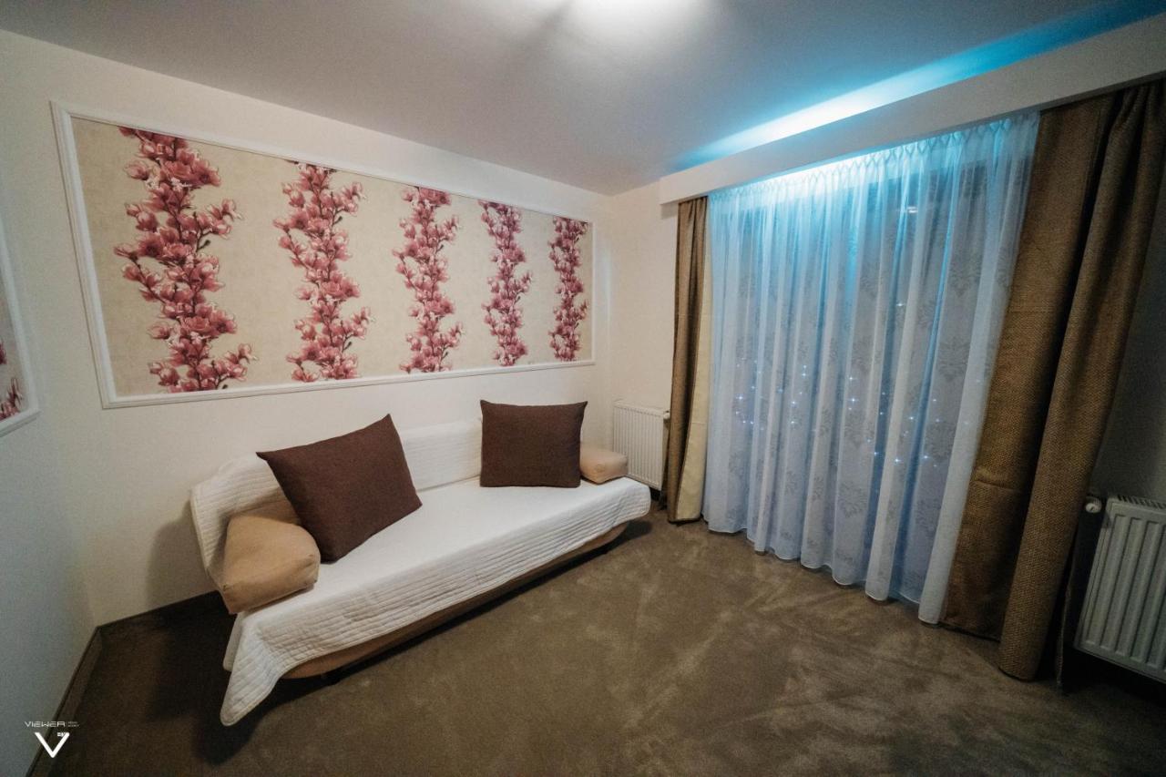 Casa Carmen Hotel Дорна Арини Екстериор снимка