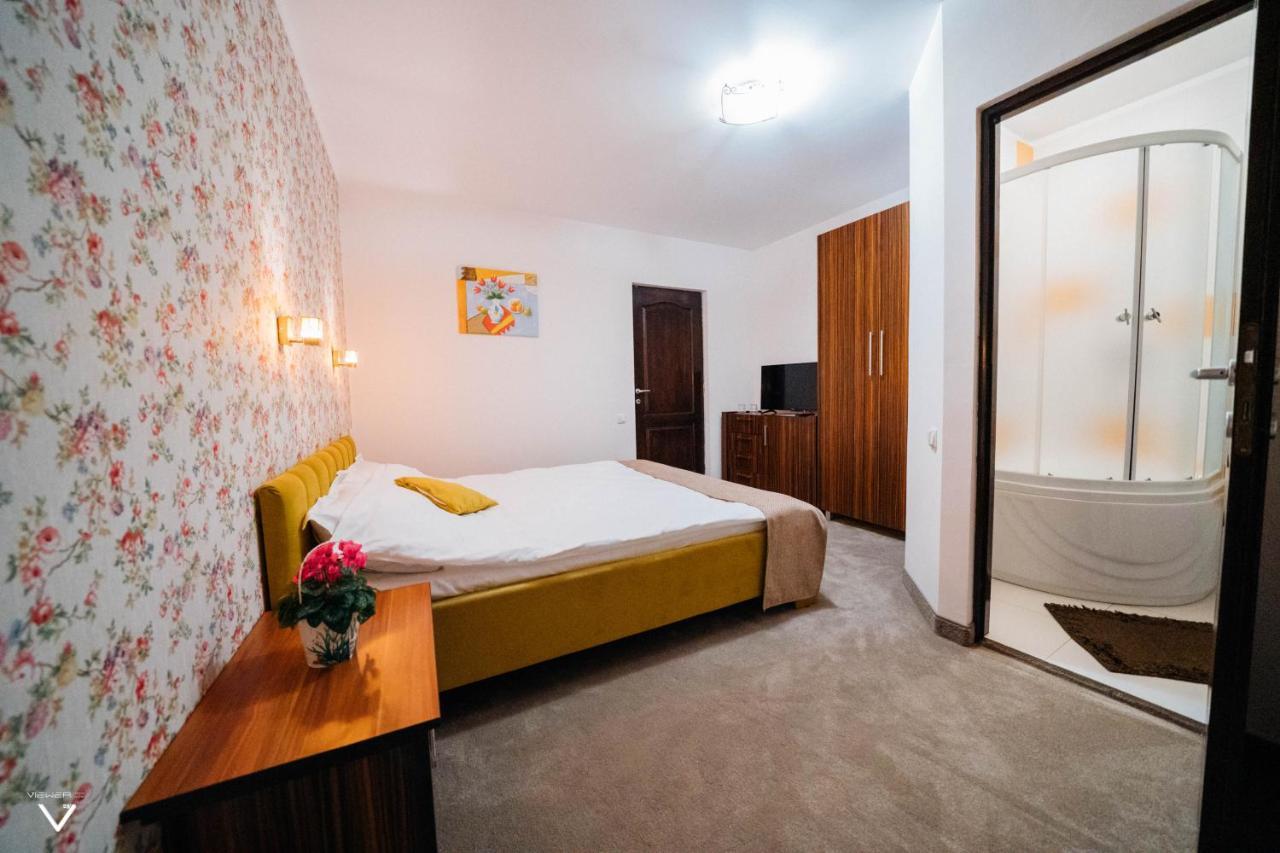 Casa Carmen Hotel Дорна Арини Екстериор снимка