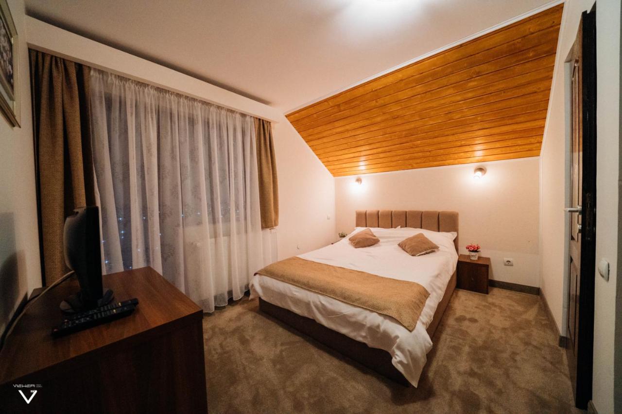 Casa Carmen Hotel Дорна Арини Екстериор снимка
