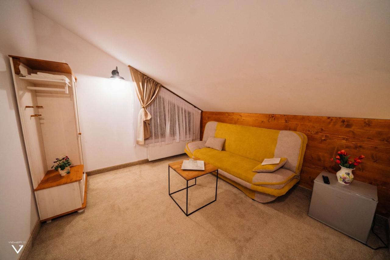 Casa Carmen Hotel Дорна Арини Екстериор снимка