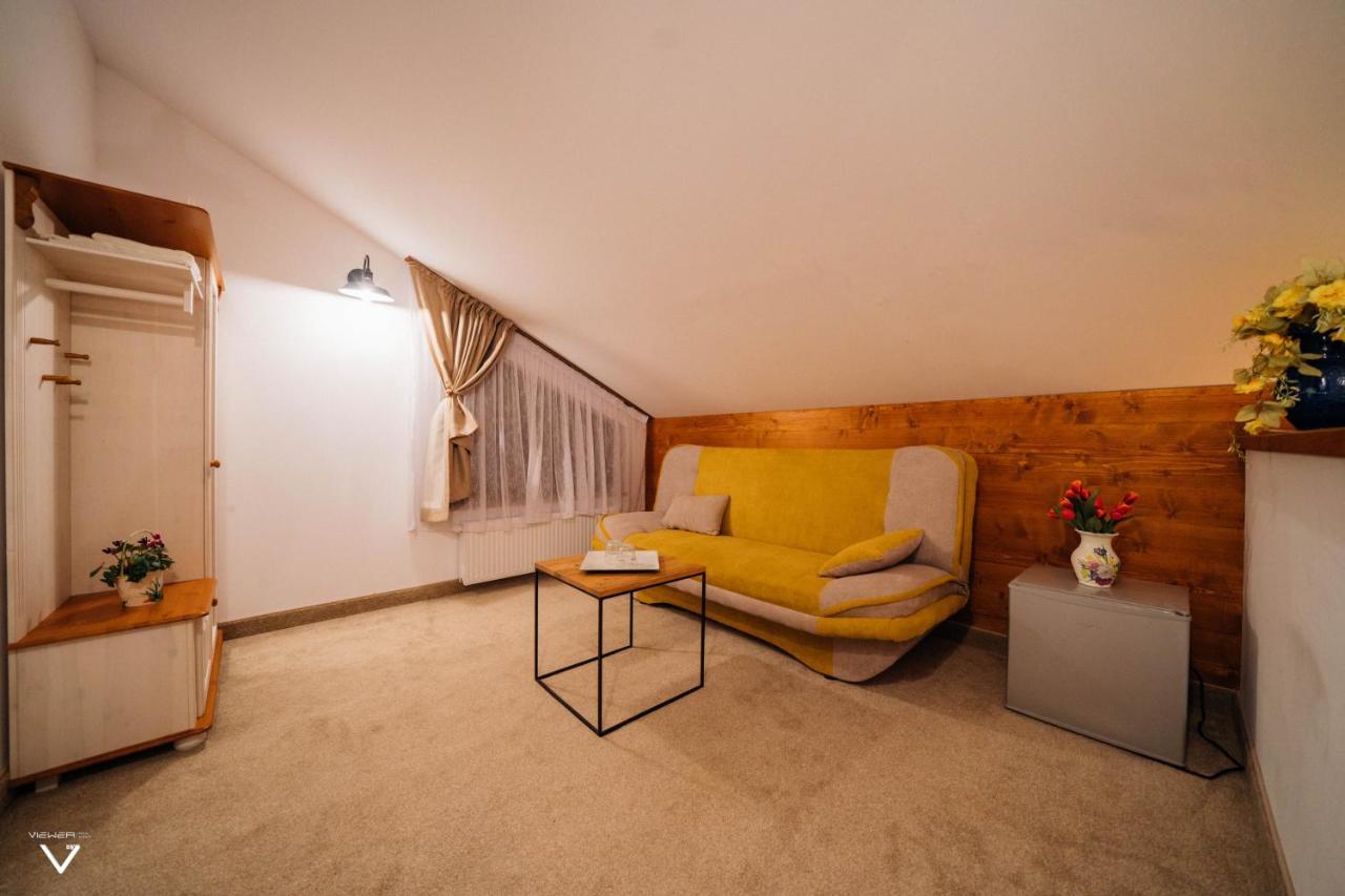 Casa Carmen Hotel Дорна Арини Екстериор снимка