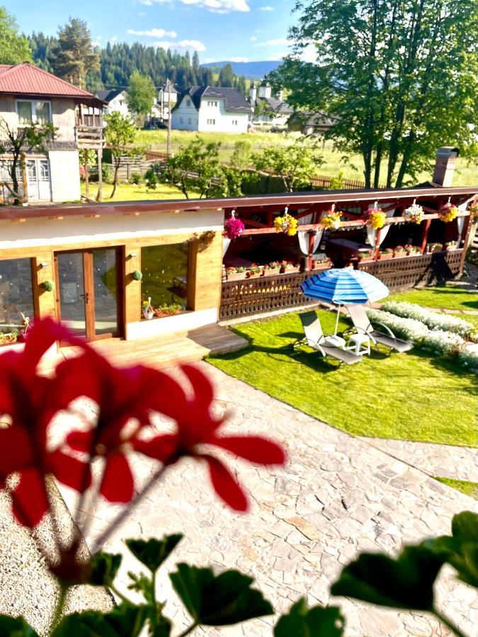Casa Carmen Hotel Дорна Арини Екстериор снимка