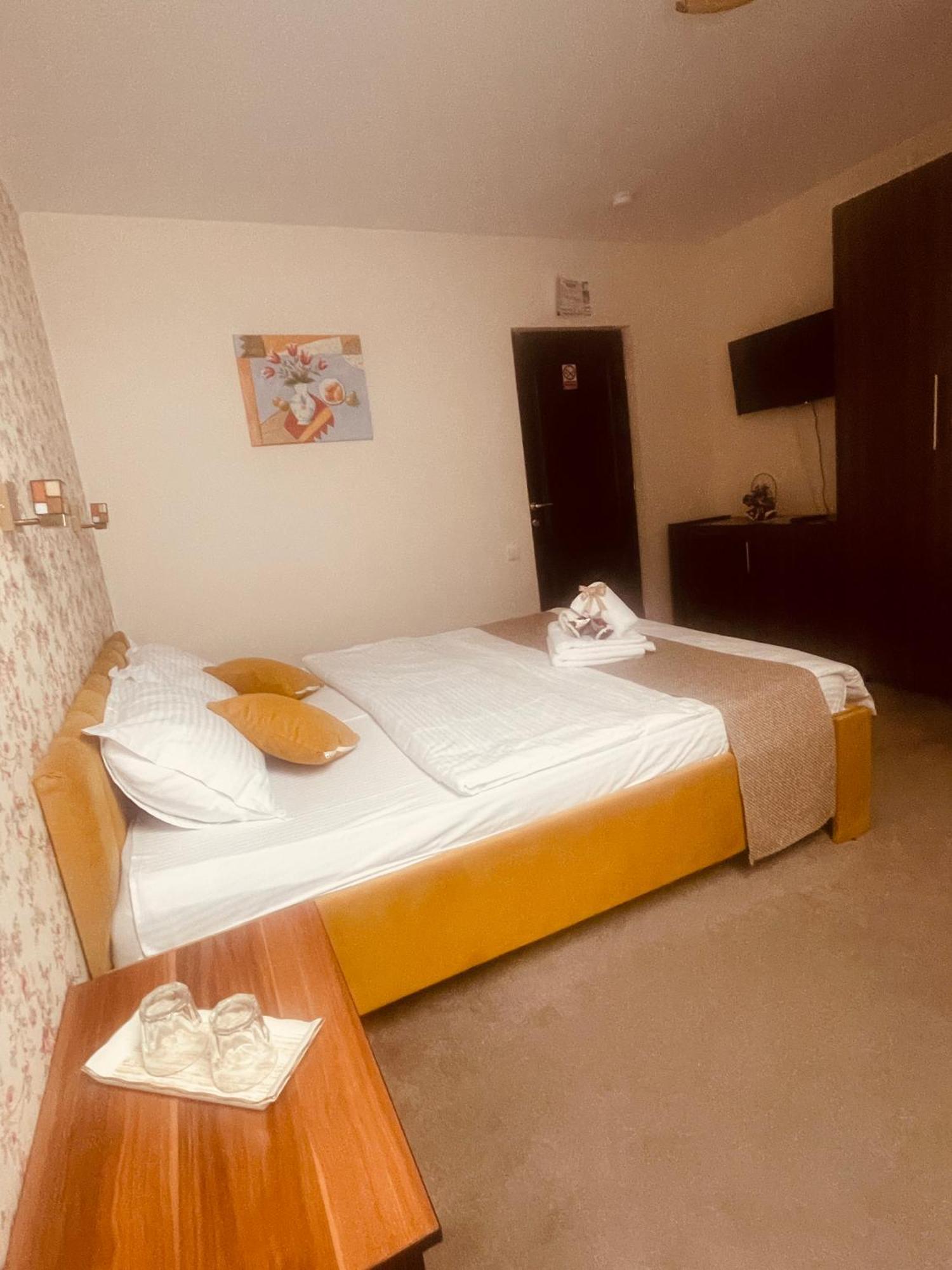 Casa Carmen Hotel Дорна Арини Екстериор снимка