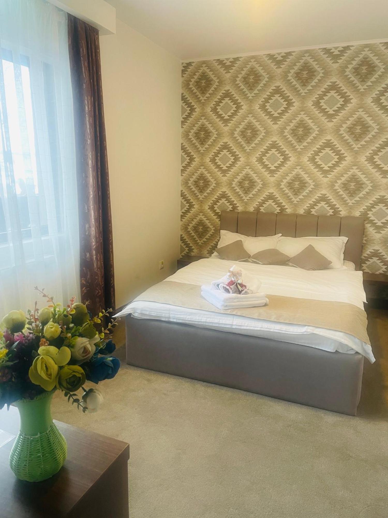 Casa Carmen Hotel Дорна Арини Екстериор снимка
